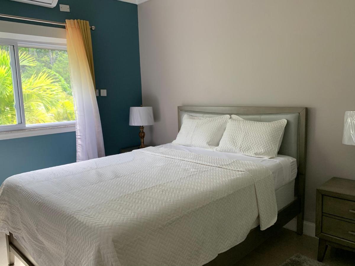The Marina Villa De Sonja 오쵸 리오스 외부 사진
