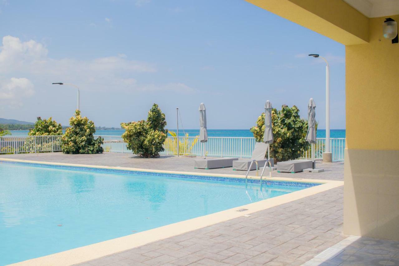 The Marina Villa De Sonja 오쵸 리오스 외부 사진
